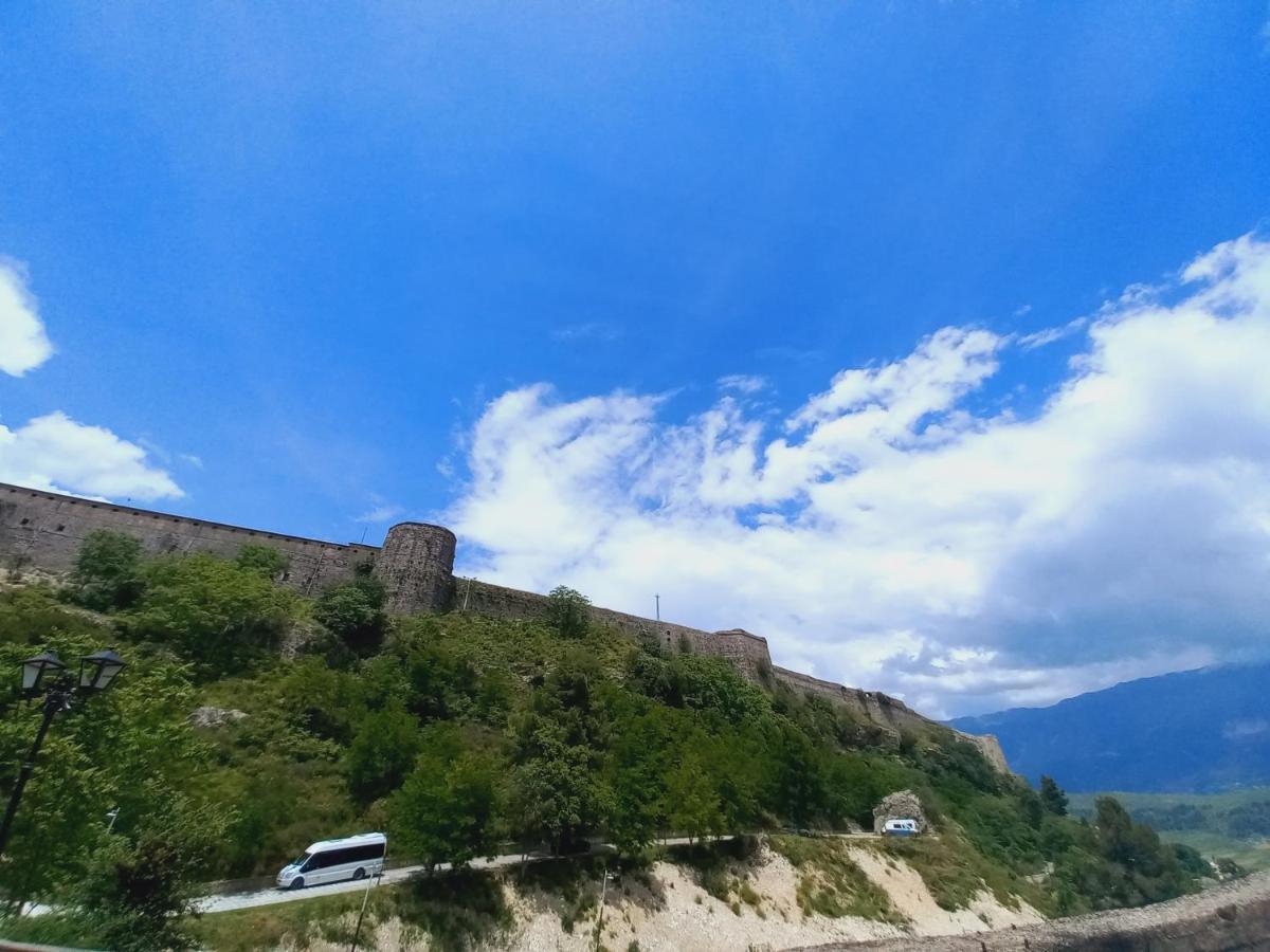 Sokolli Guest House Gjirokaster Exterior photo